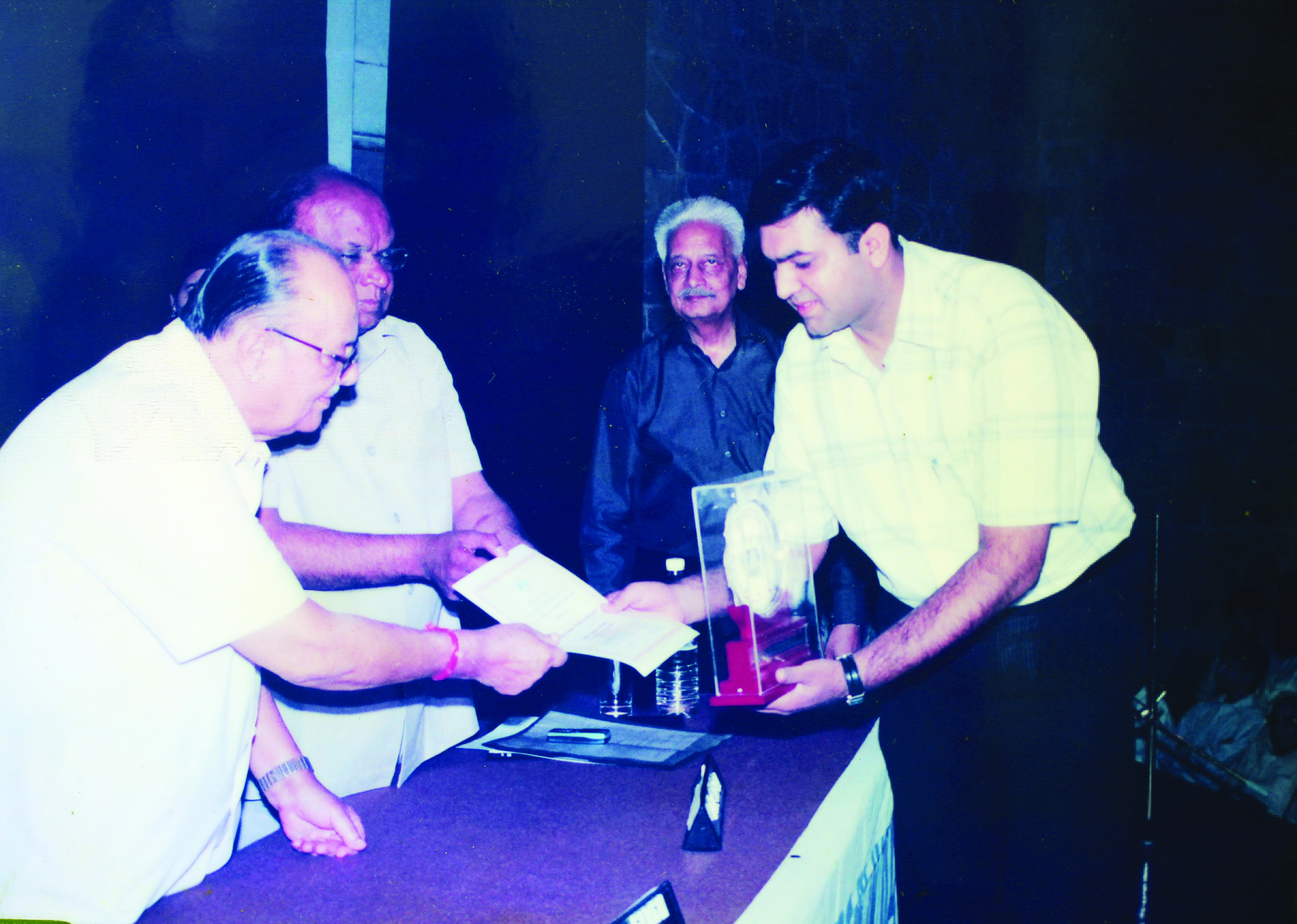 Annual General Conference Distinguished Young Publisher Award Presented to Shri Tarun Arora The Federation of Educational Publishers in India,Delhi